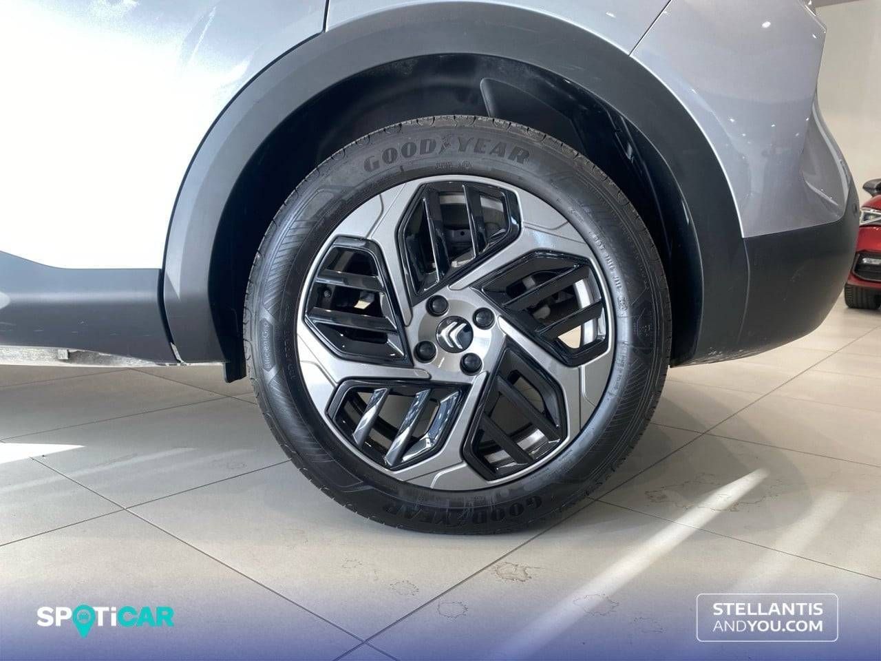 Citroën C4  PureTech 130 S&S EAT8 Plus - Foto 12