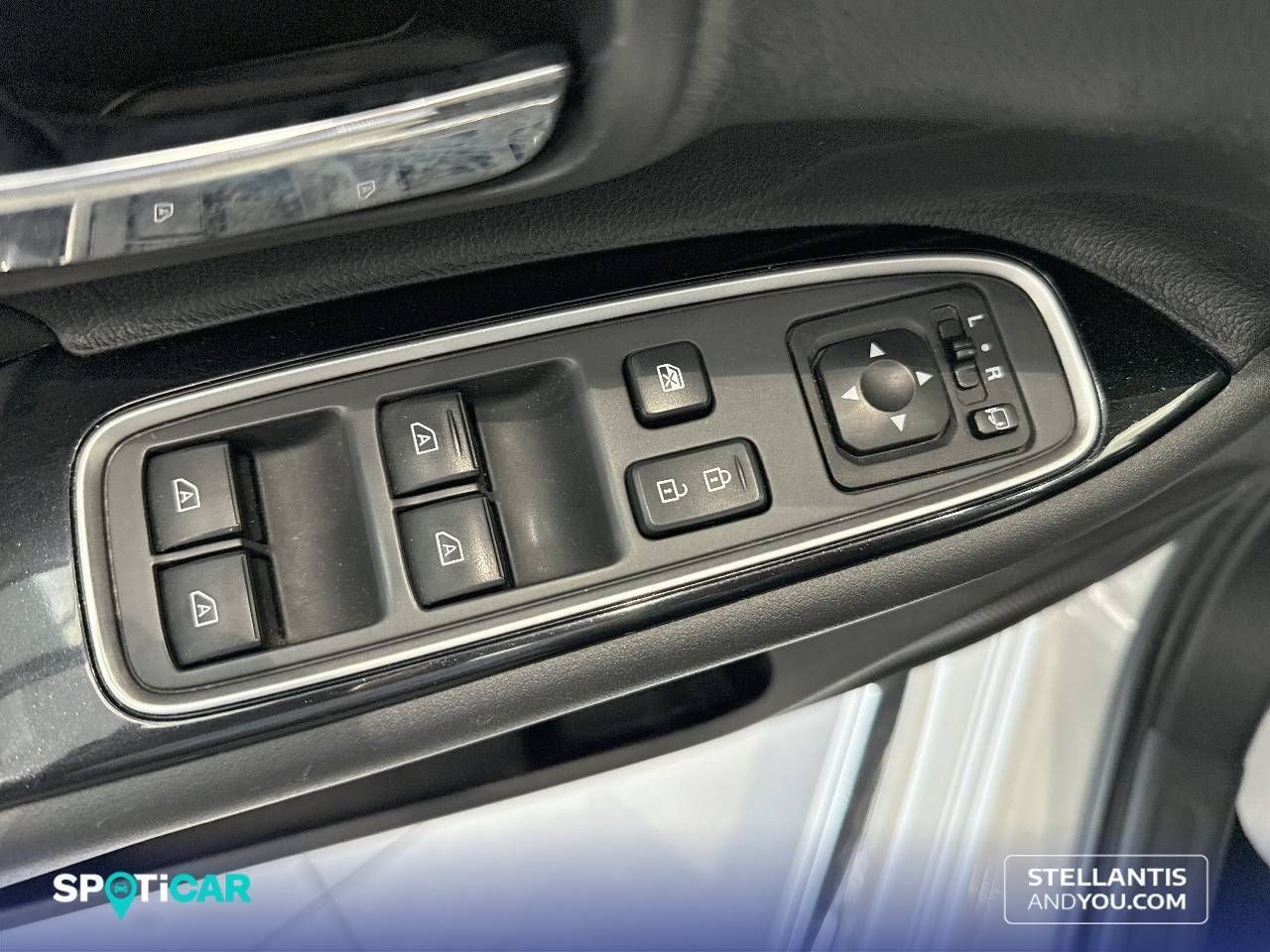 Mitsubishi Outlander  2.4 PHEV  Auto 4WD Kaiteki+ - Foto 13
