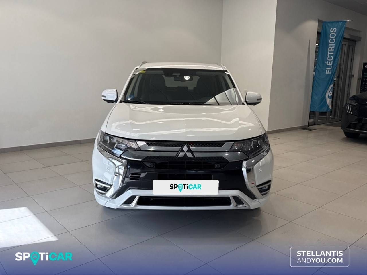 Mitsubishi Outlander  2.4 PHEV  Auto 4WD Kaiteki+ - Foto 3