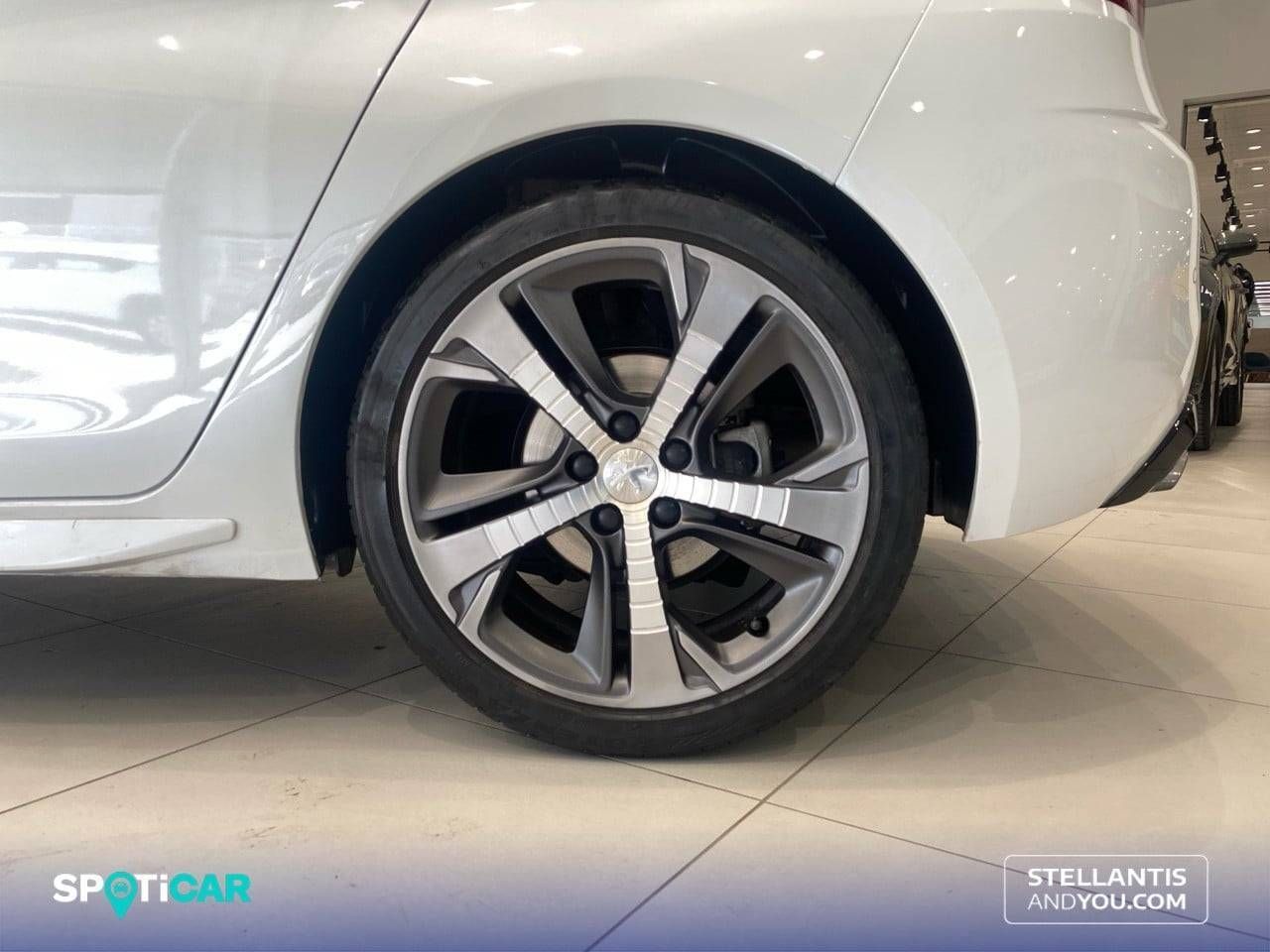 Peugeot 308   133KW (180CV) EAT6 GT - Foto 12
