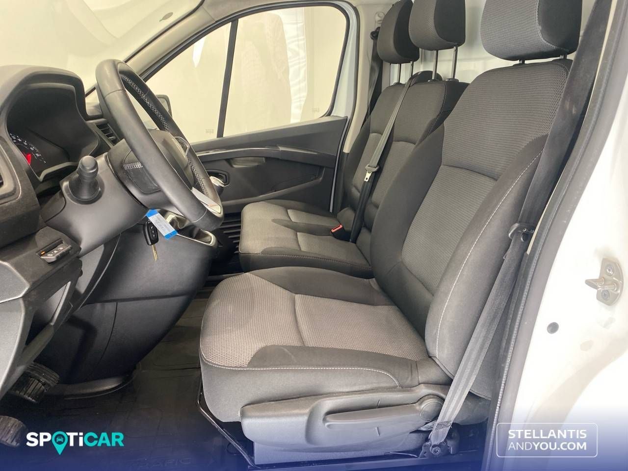 Renault Trafic  Furgón L1H1 Blue dCi 96 Kw (130 CV) - - Foto 10