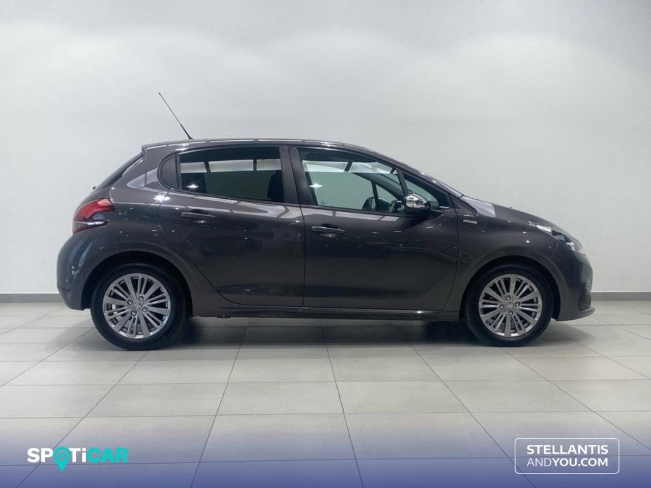 Peugeot 208  5P  1.6 BlueHDi 73KW (100CV) Style - Foto 5