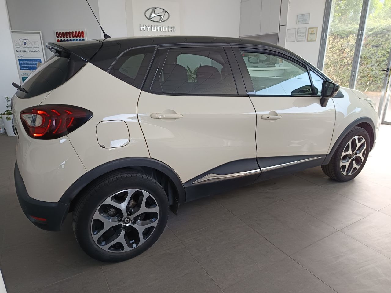 Renault Captur Life Energy TCe 66 kW - Foto 8