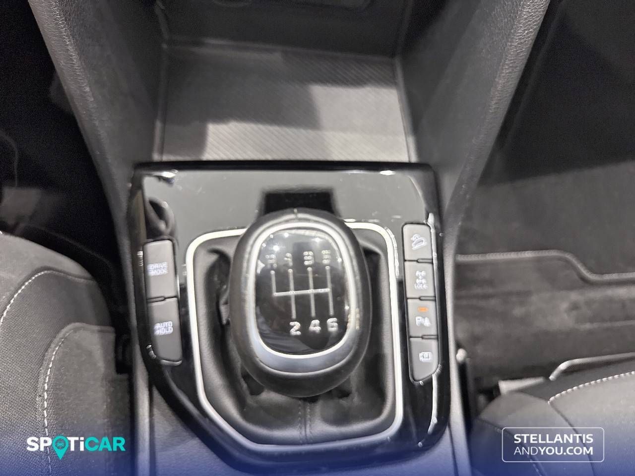 Kia Sportage  1.6 CRDi MHEV 100kW (136CV)  4x4 Business - Foto 22