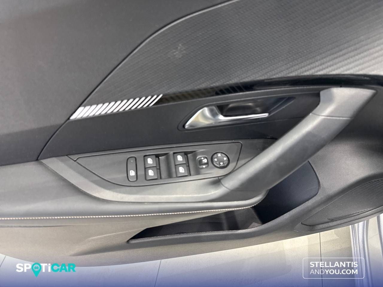 Peugeot 2008   Puretech 130 S&S EAT8 Allure - Foto 13
