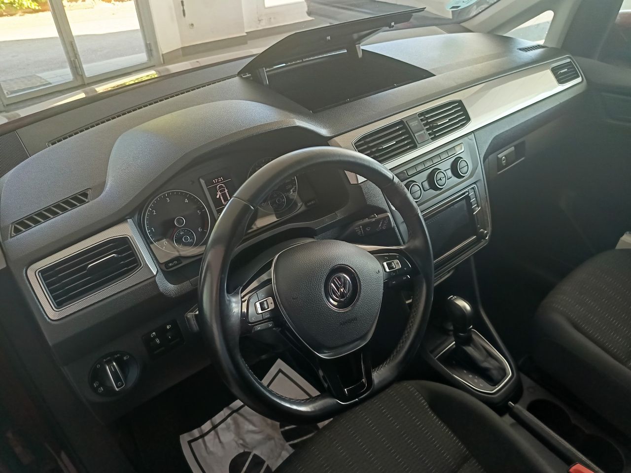 Volkswagen Caddy Comfortline Blue Motion Tech - Foto 24