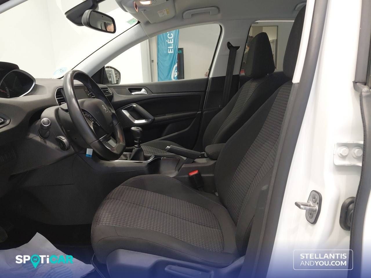 Peugeot 308  5p  BlueHDi 130 S&S Style - Foto 10