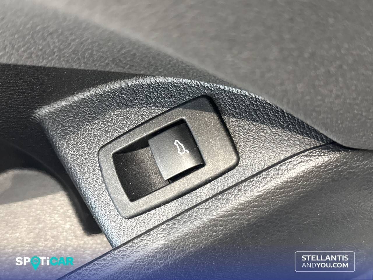BMW X1  sDrive18dA Corporate - Foto 23