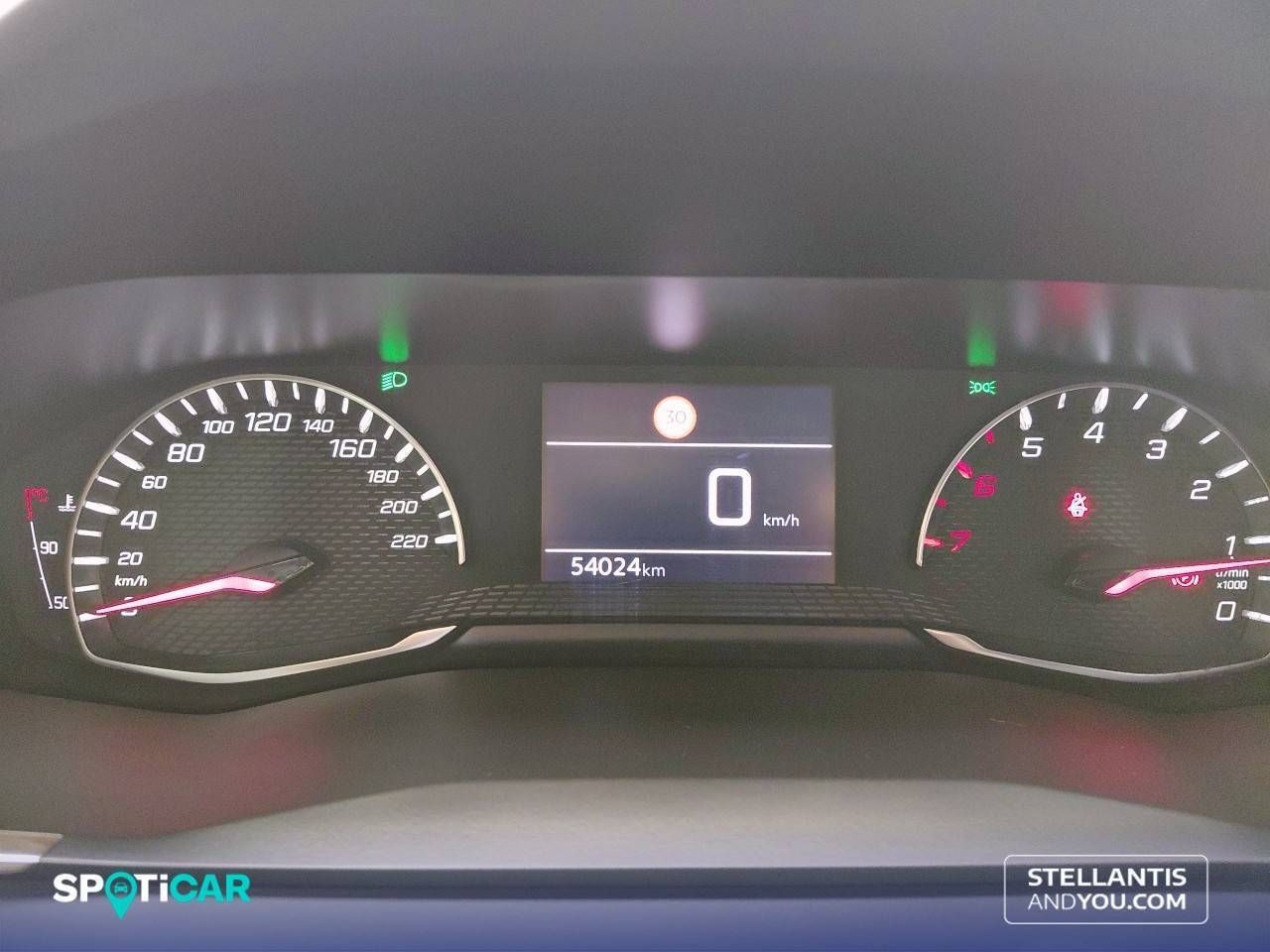 Peugeot 208   Gasolina 100 S&S 6 Vel MAN Style - Foto 16