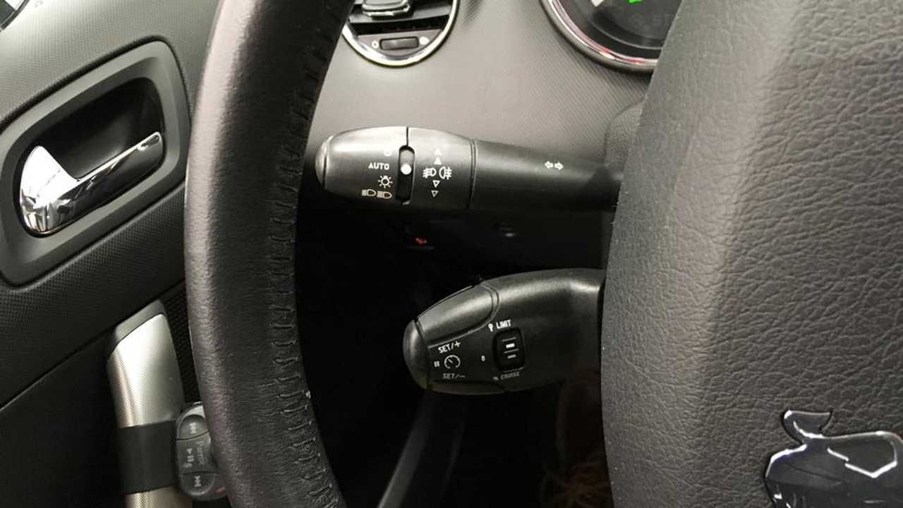 peugeot 308 2009 / foto grande (3)