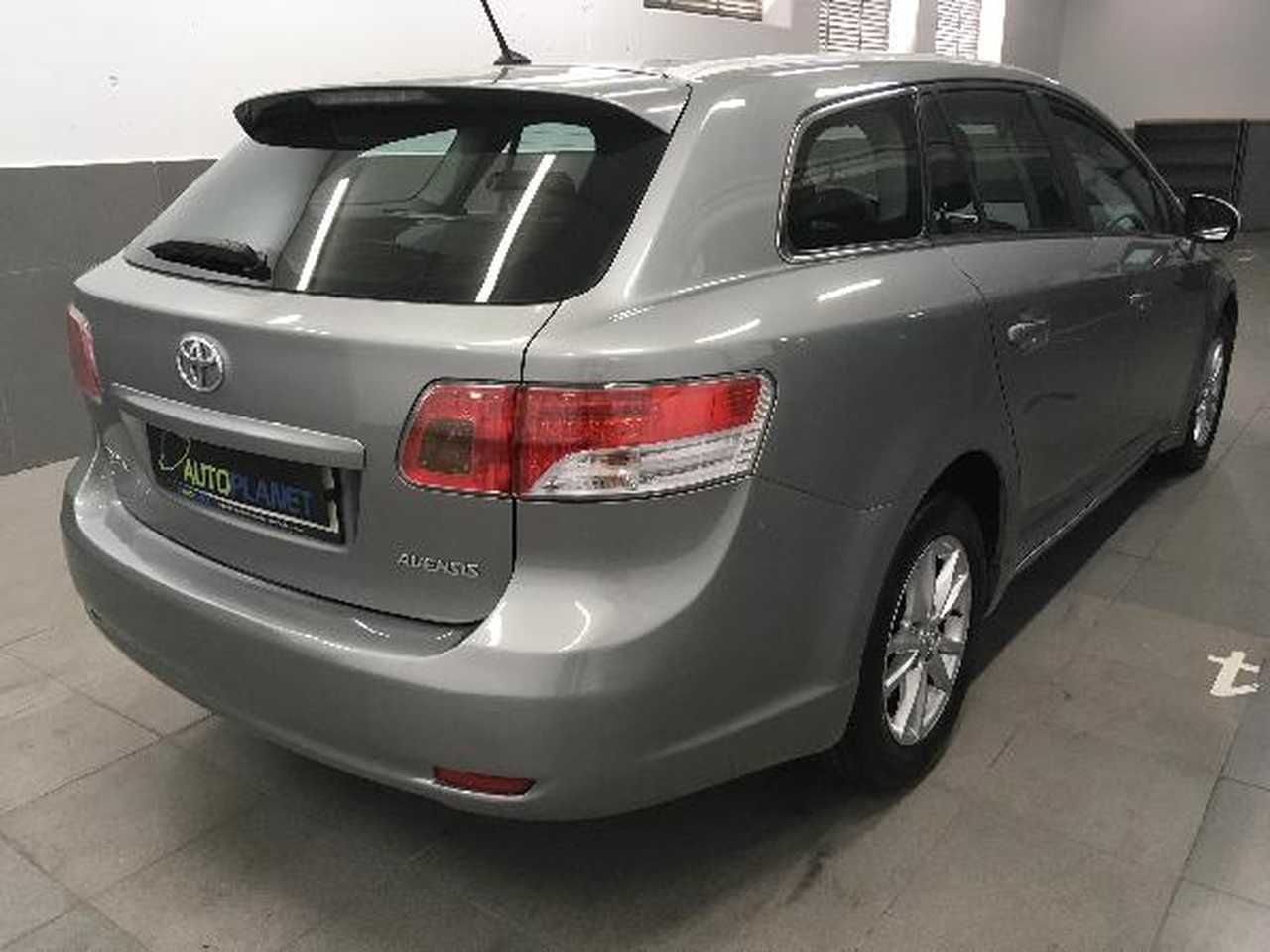 toyota avensis 2011 / foto grande (3)