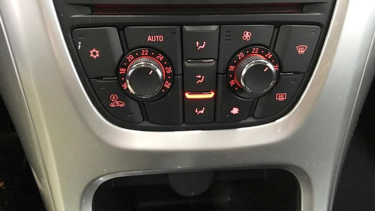 opel astra 2010 / foto grande (2)
