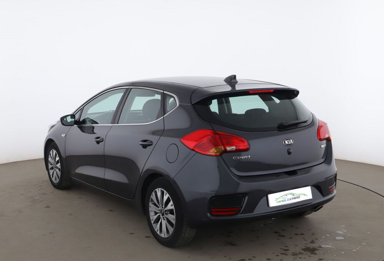 Kia Ceed 1.4 CRDI TECHNO  - Foto 9
