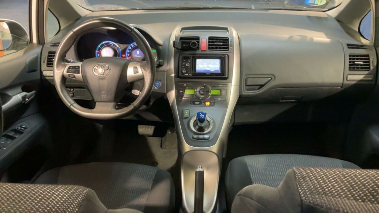 Toyota Auris 1.8 HIBRIDO  - Foto 4