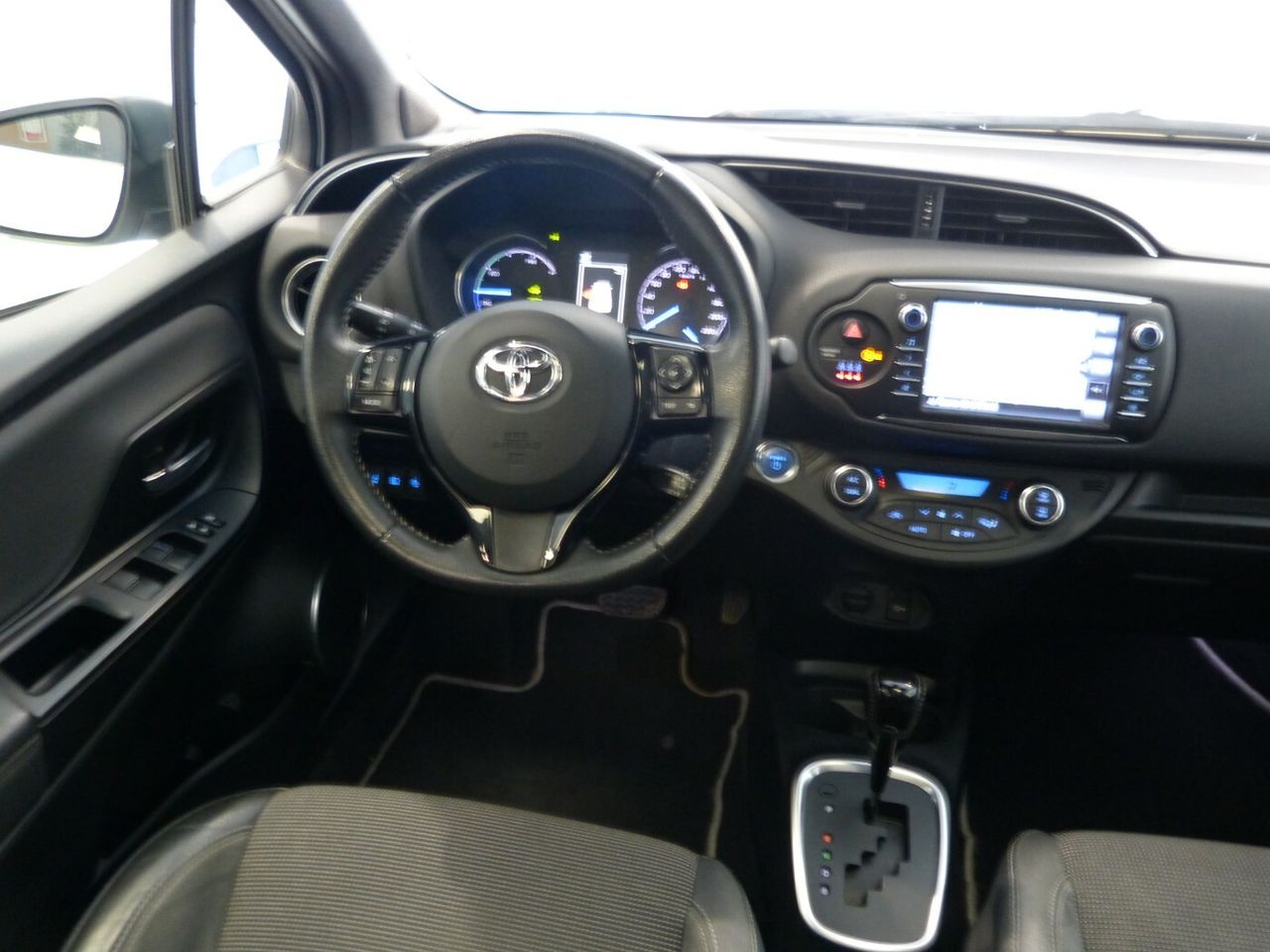 Toyota Yaris 1.5 FEEL+  - Foto 12