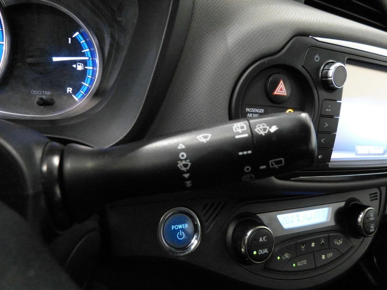 Toyota Yaris 1.5 HYBRID ACTIVE  - Foto 22