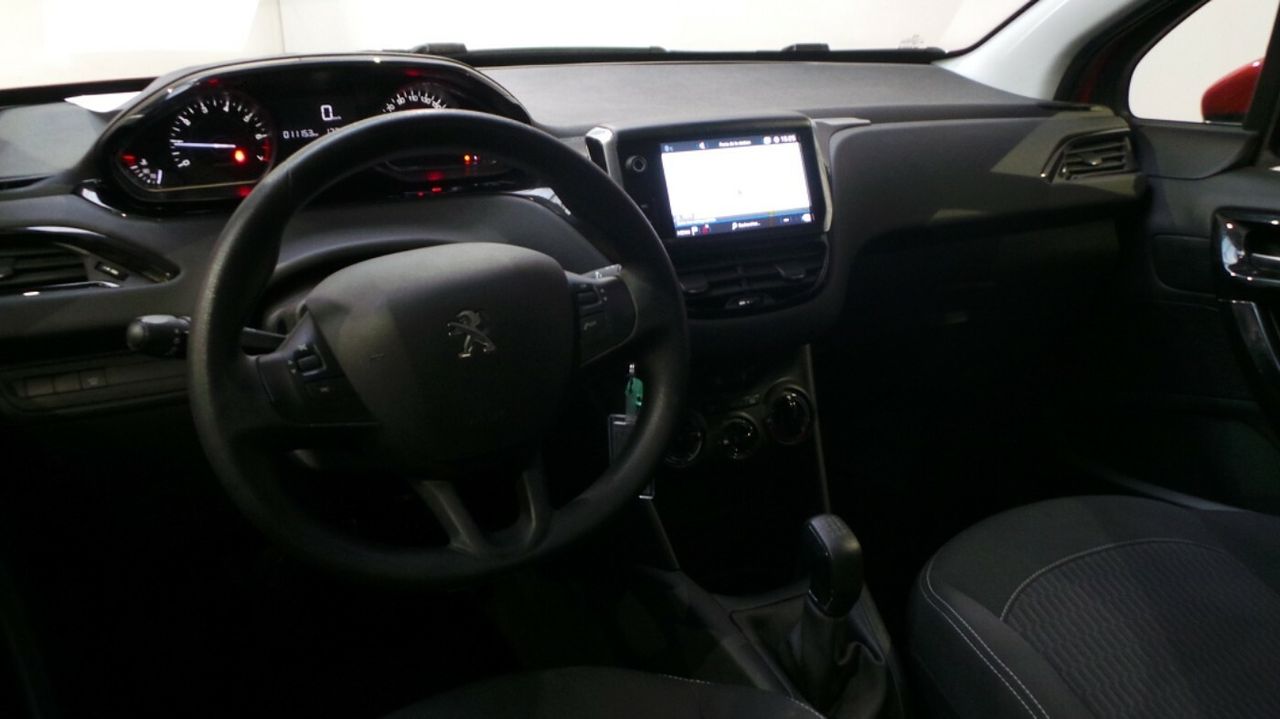 Peugeot 208 1.2 VTI ALLURE  - Foto 5