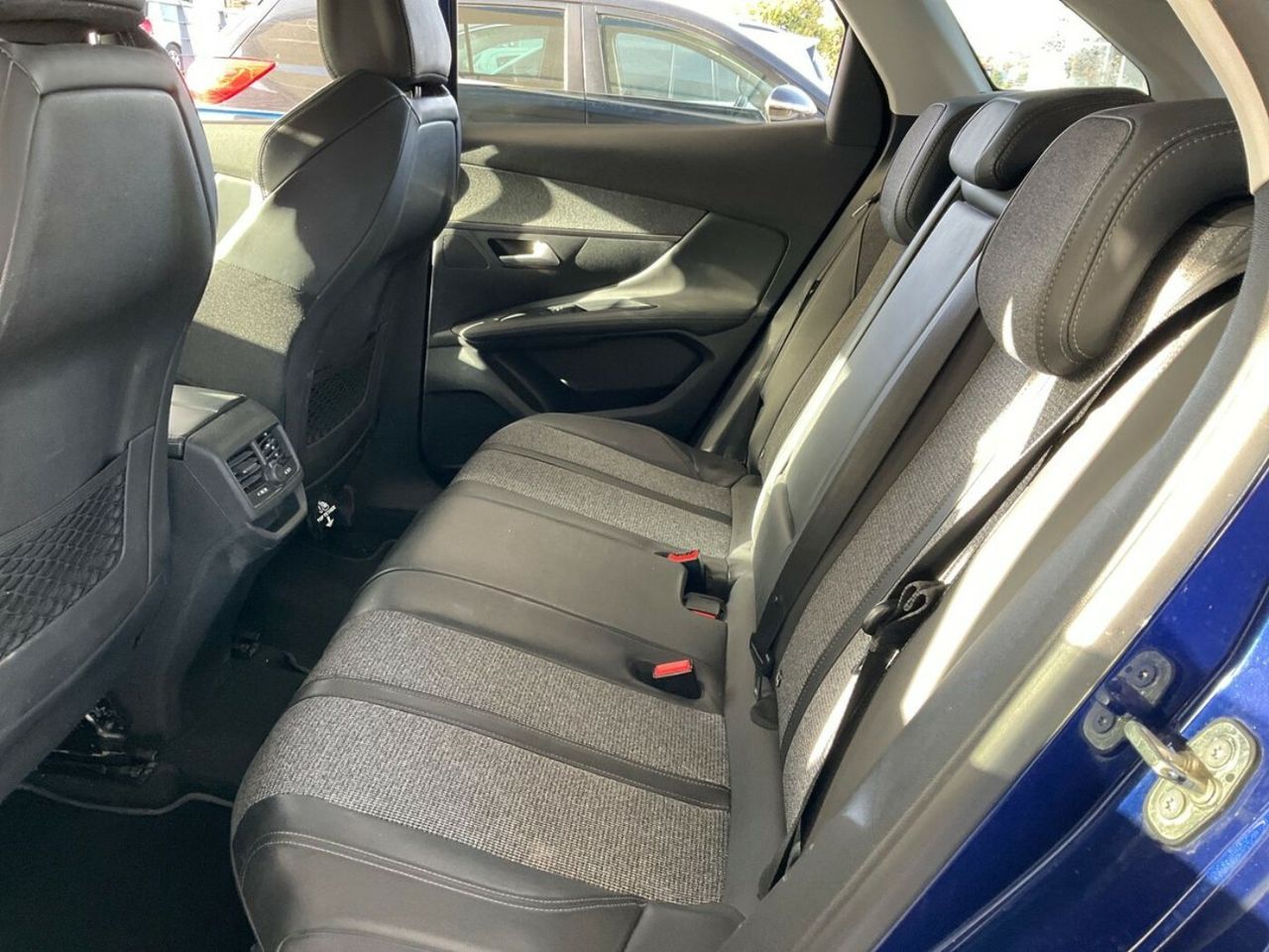 Peugeot 3008 1.6 BLUE HDI ALLURE  - Foto 14