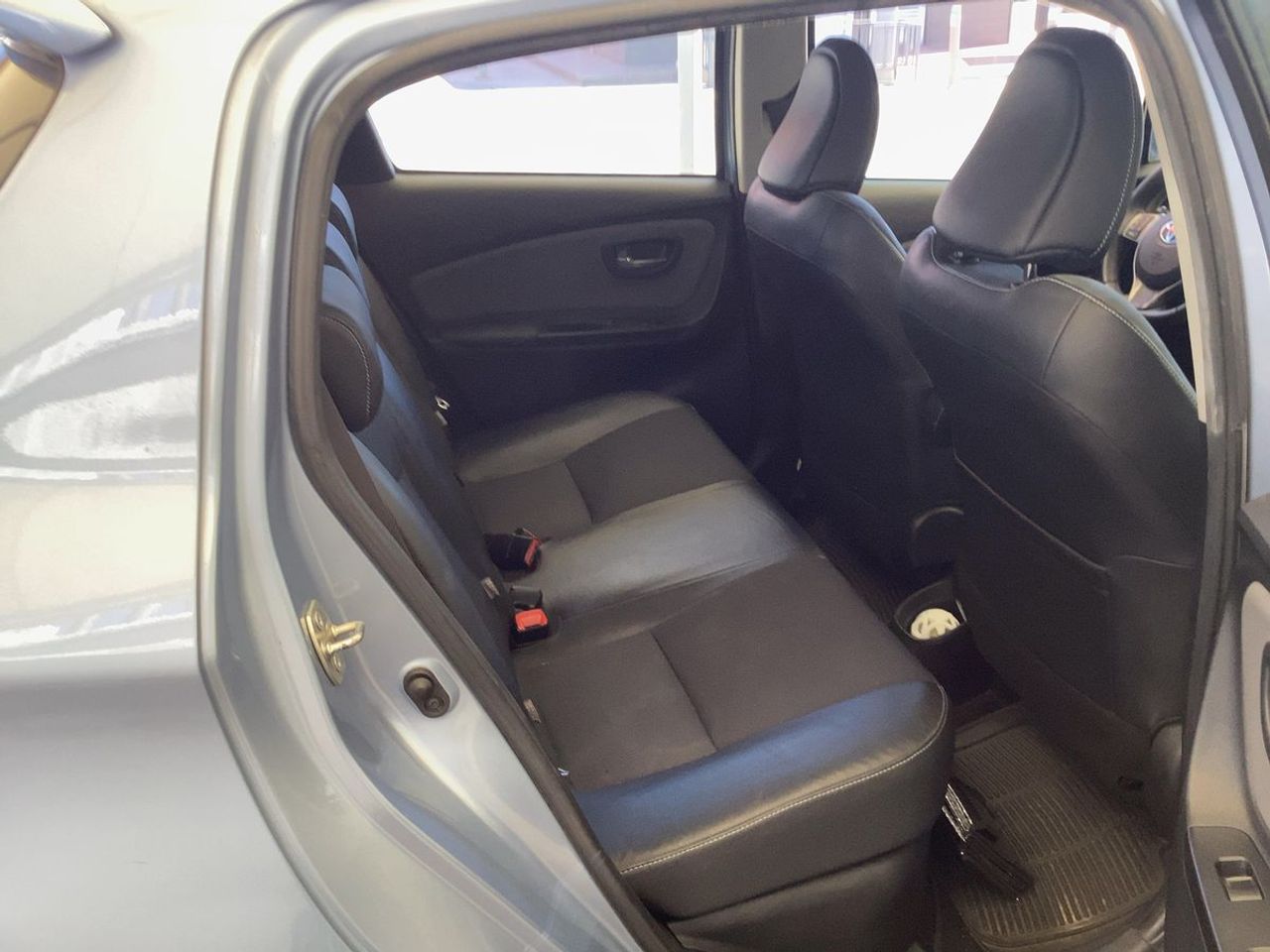 Toyota Yaris ADVANCE - Foto 13