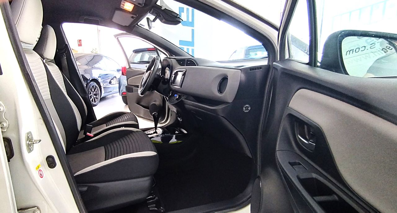 Toyota Yaris ADVANCE - Foto 18
