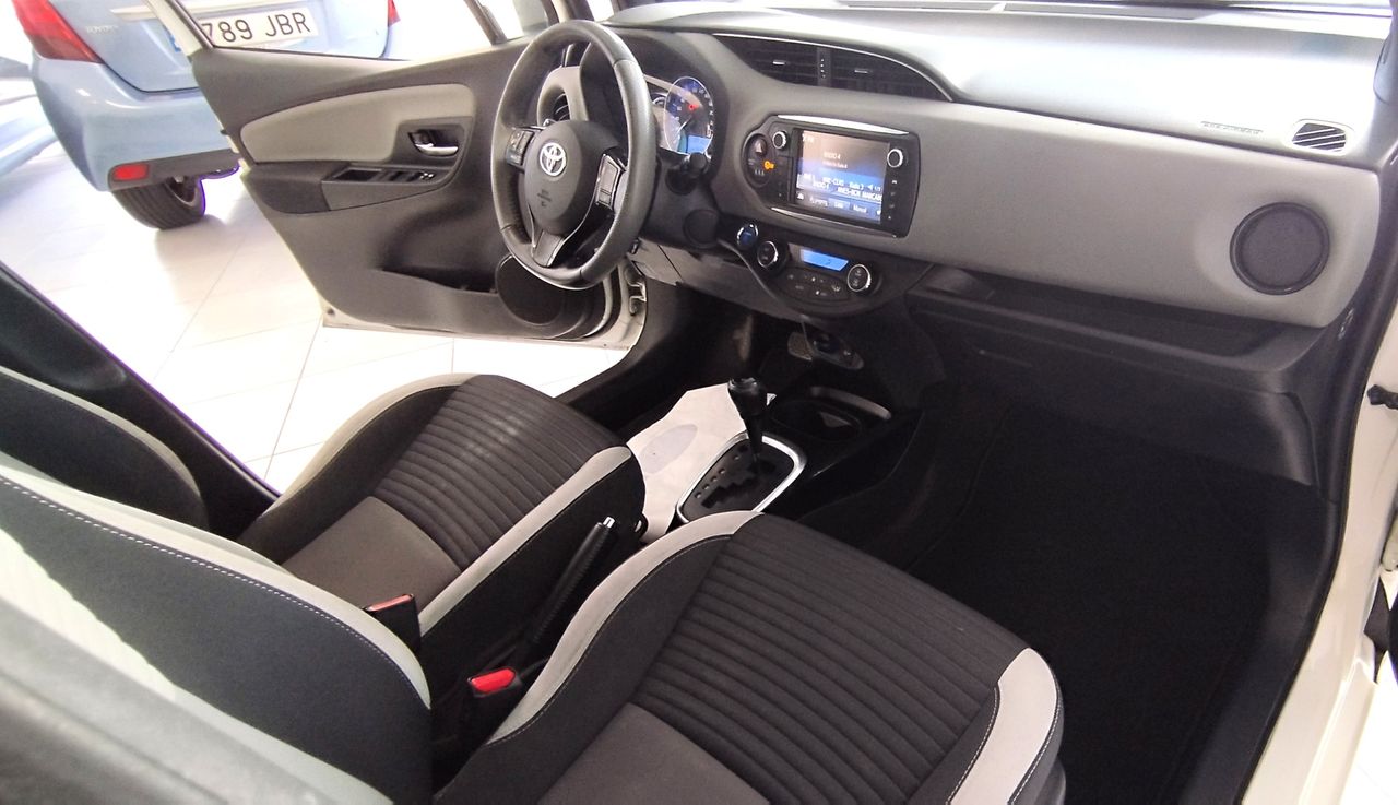 Toyota Yaris ADVANCE - Foto 13
