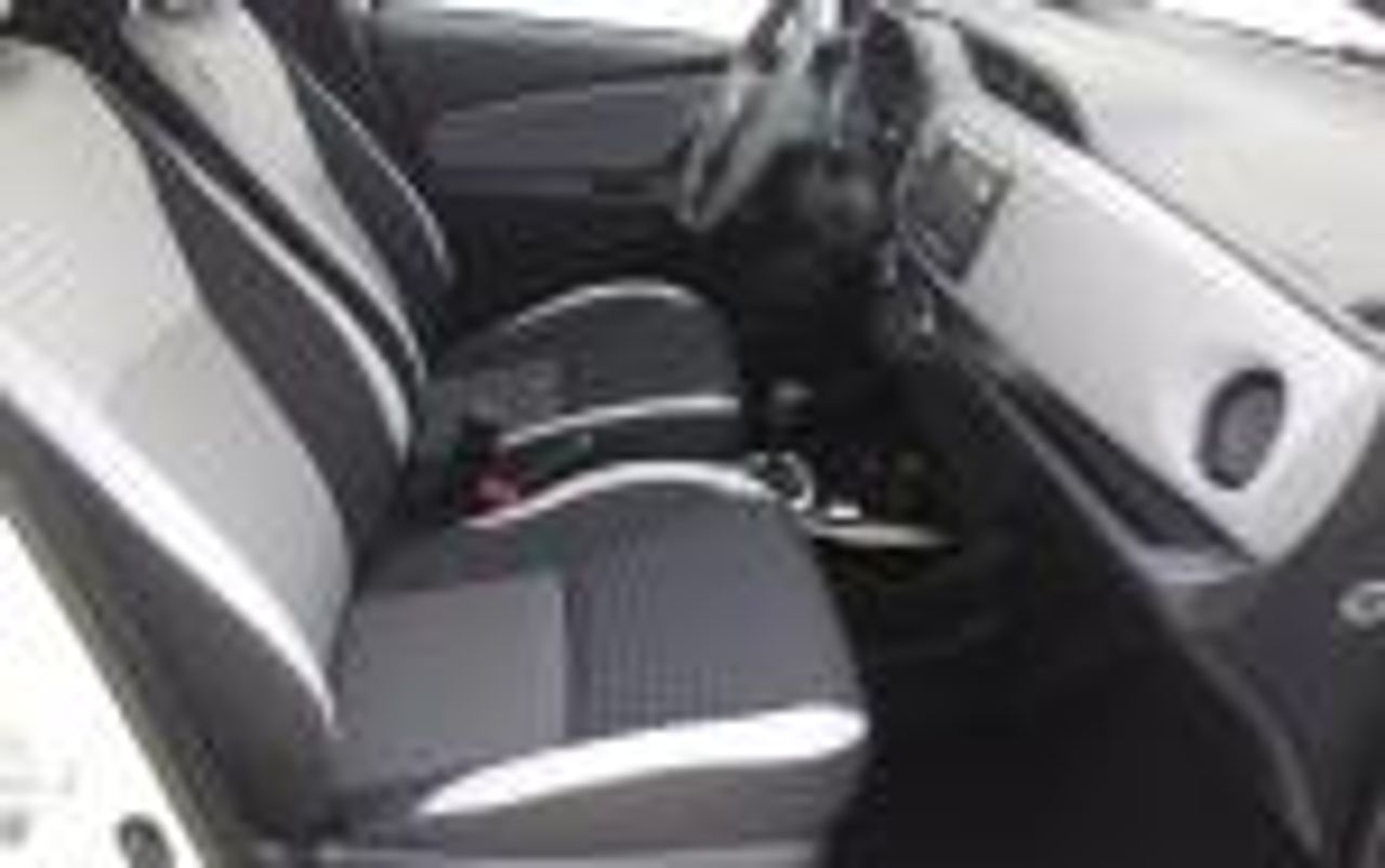 Toyota Yaris ADVANCE - Foto 8