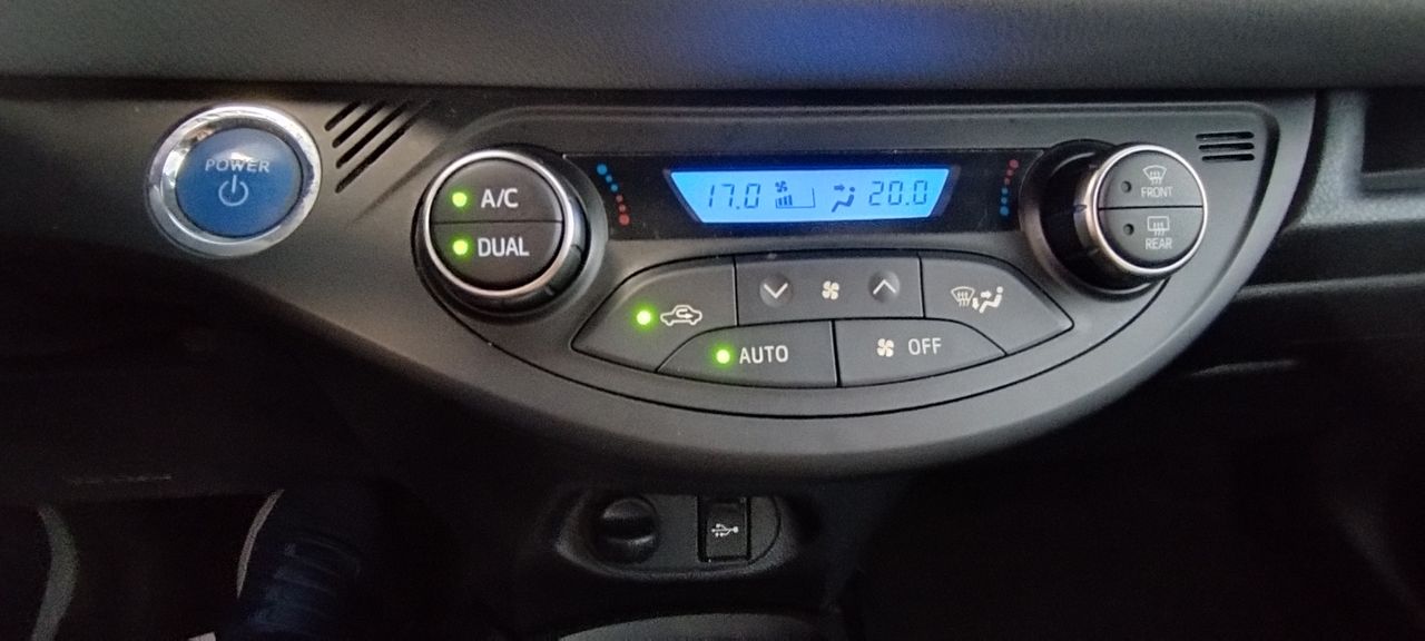 Toyota Yaris ADVANCE - Foto 23