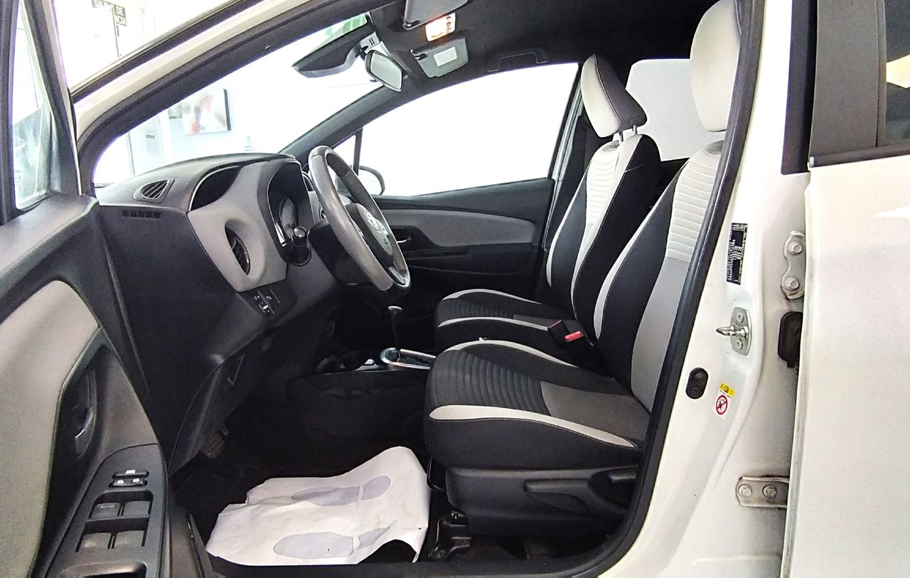 Toyota Yaris ADVANCE - Foto 15