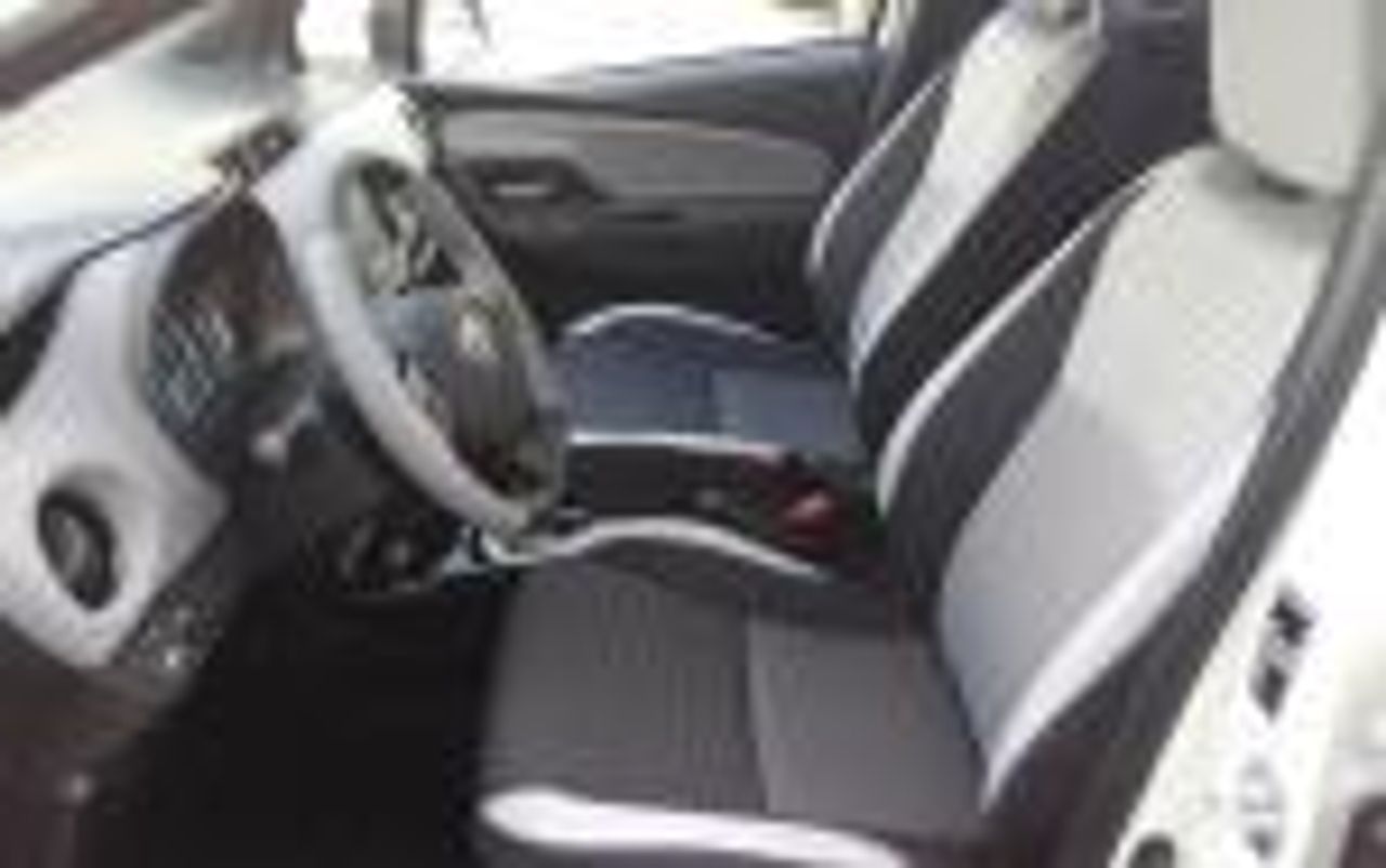 Toyota Yaris ADVANCE - Foto 9