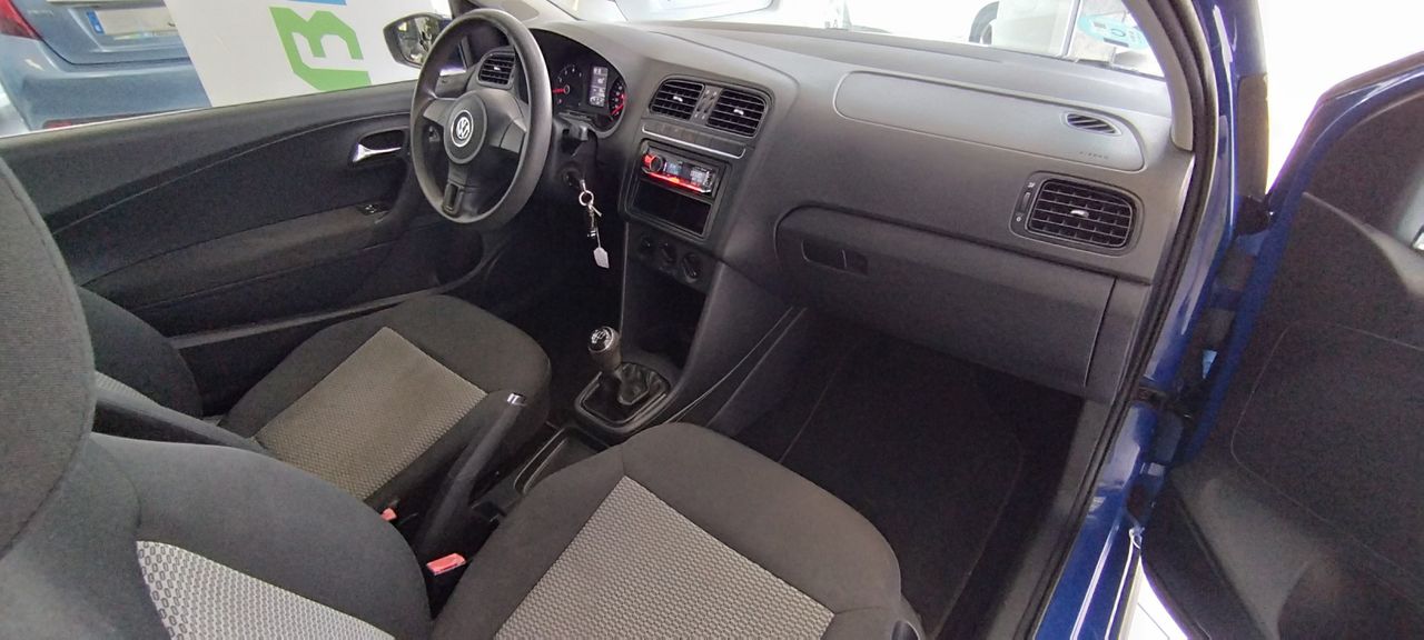 Volkswagen Polo 1.2 ADVANCE - Foto 12