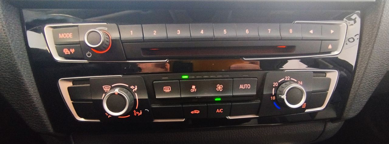 BMW Serie 1 116D URBAN LINE - Foto 19