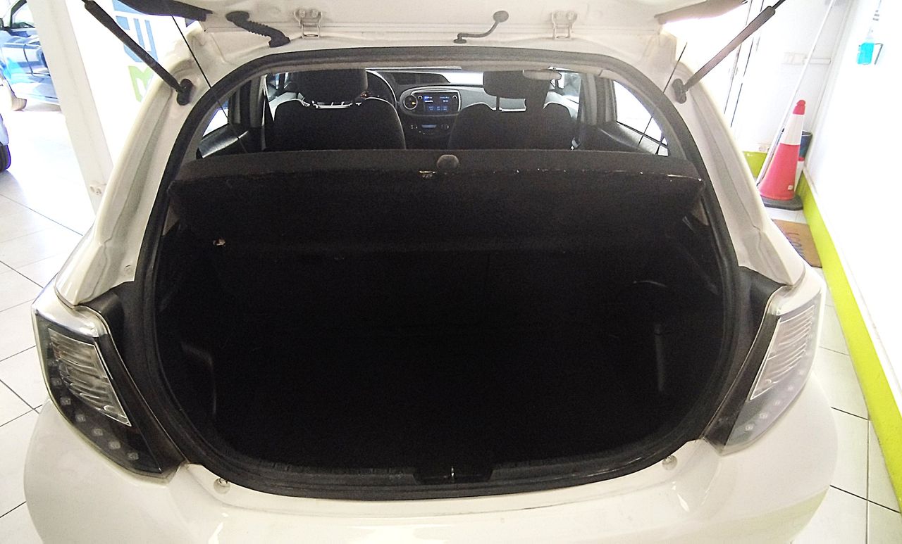 Toyota Yaris ACTIVE+ - Foto 10