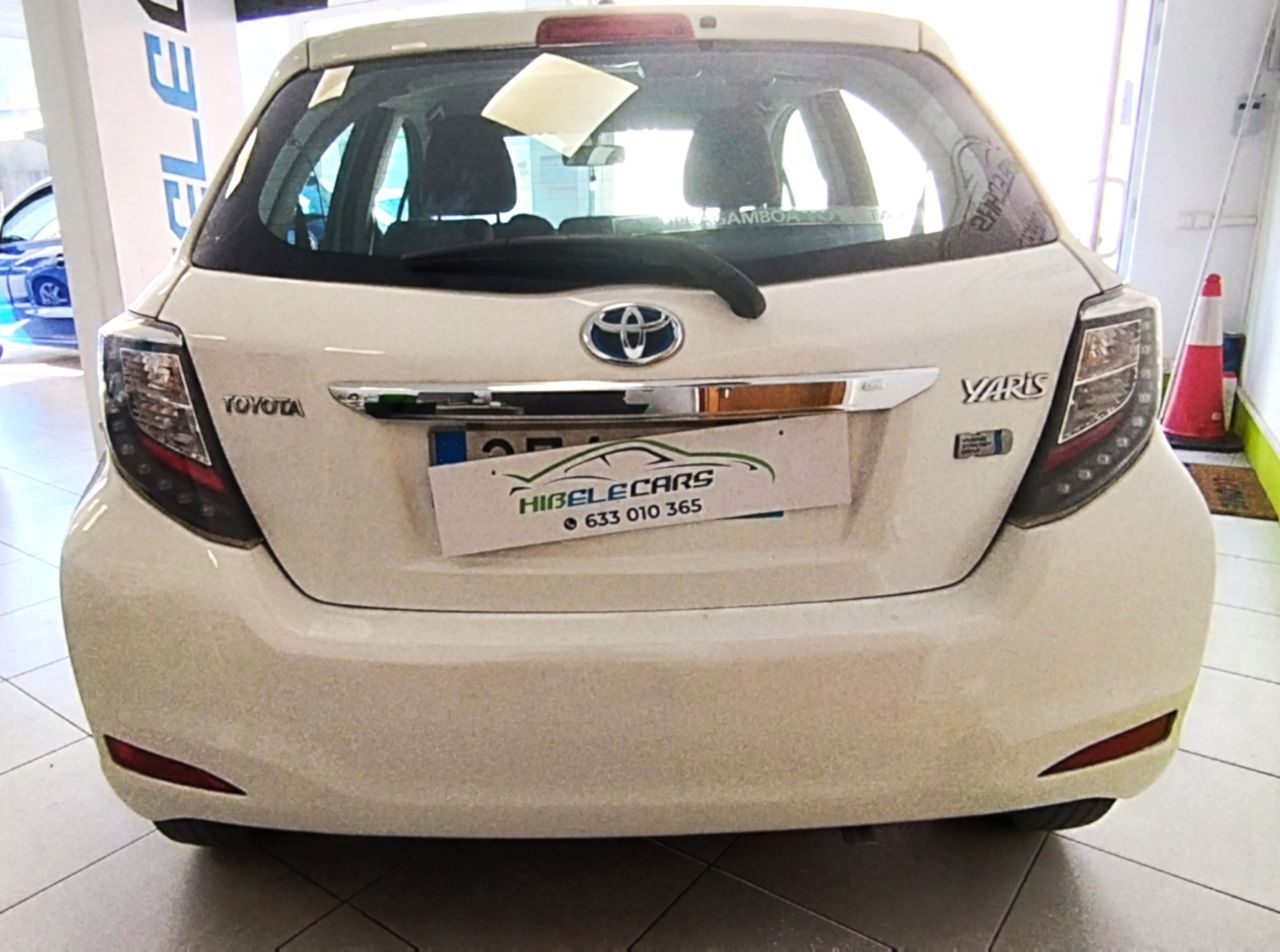 Toyota Yaris ACTIVE+ - Foto 9
