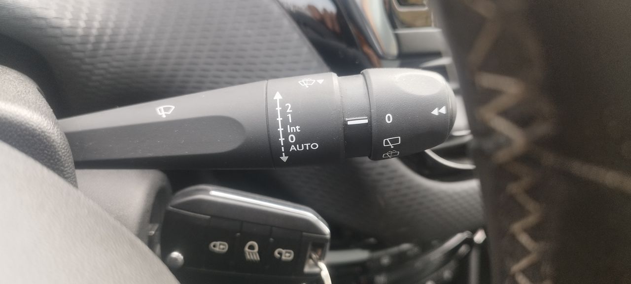 Peugeot 2008 1.6 BLUEHDI ALLURE - Foto 28