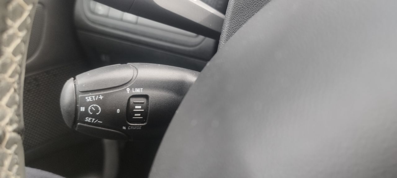 Peugeot 2008 1.6 BLUEHDI ALLURE - Foto 26