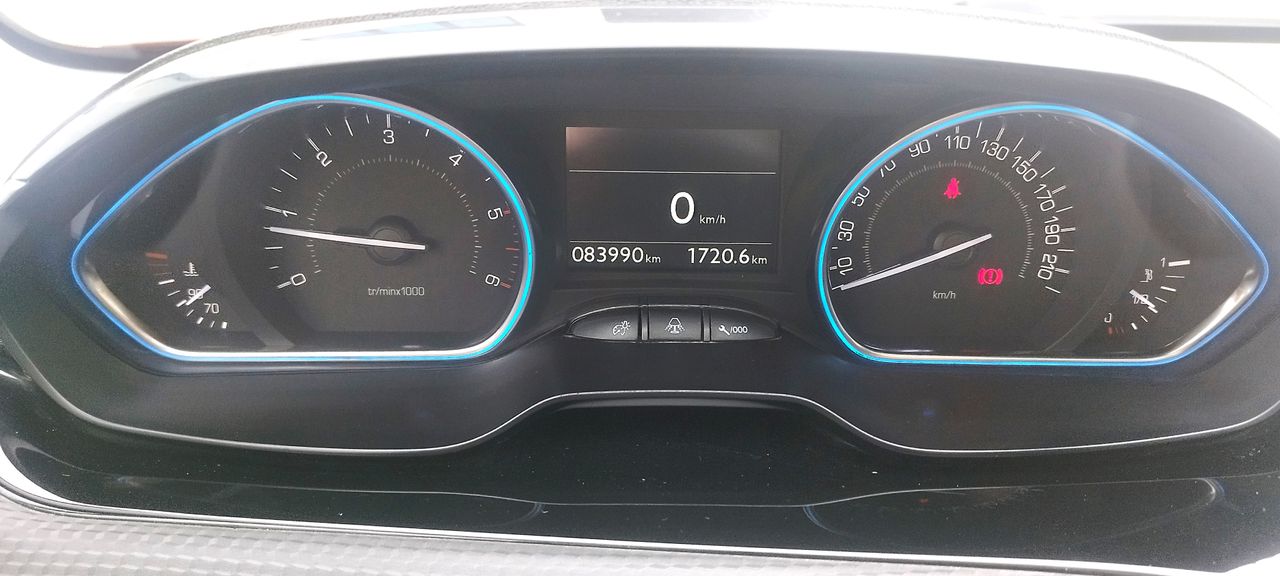 Peugeot 2008 1.6 BLUEHDI ALLURE - Foto 12