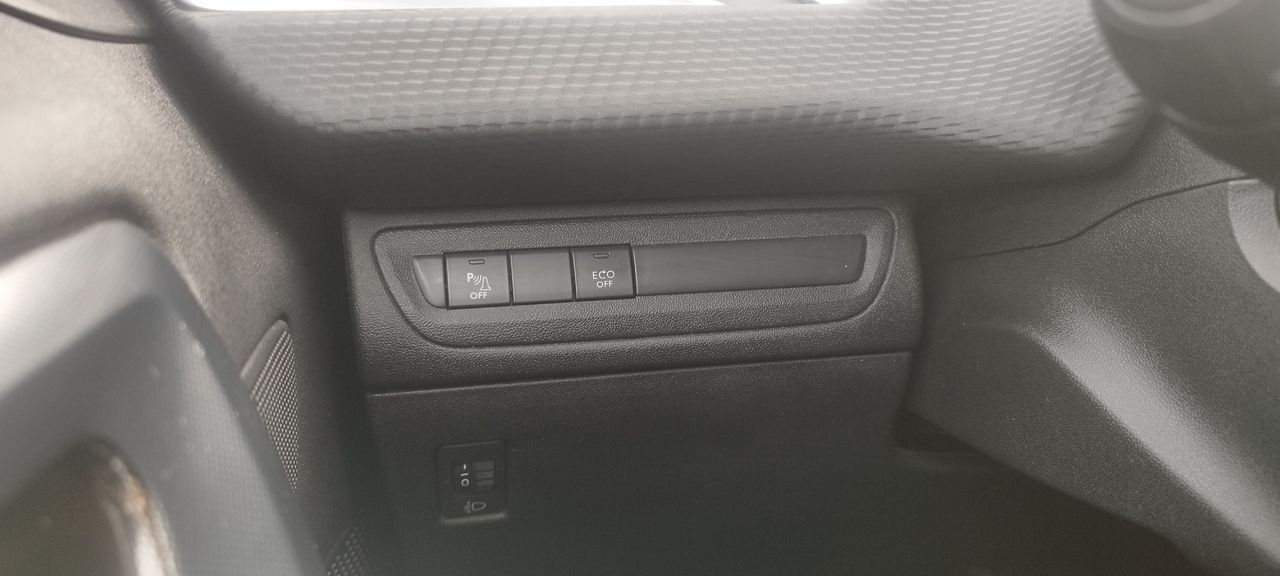 Peugeot 2008 1.6 BLUEHDI ALLURE - Foto 30