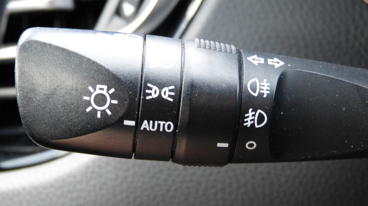 Toyota C-HR ADVANCE - Foto 25