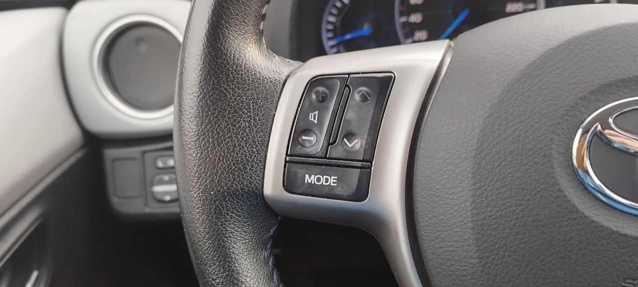 Toyota Yaris 1.5 HSD ACTIVE - Foto 23