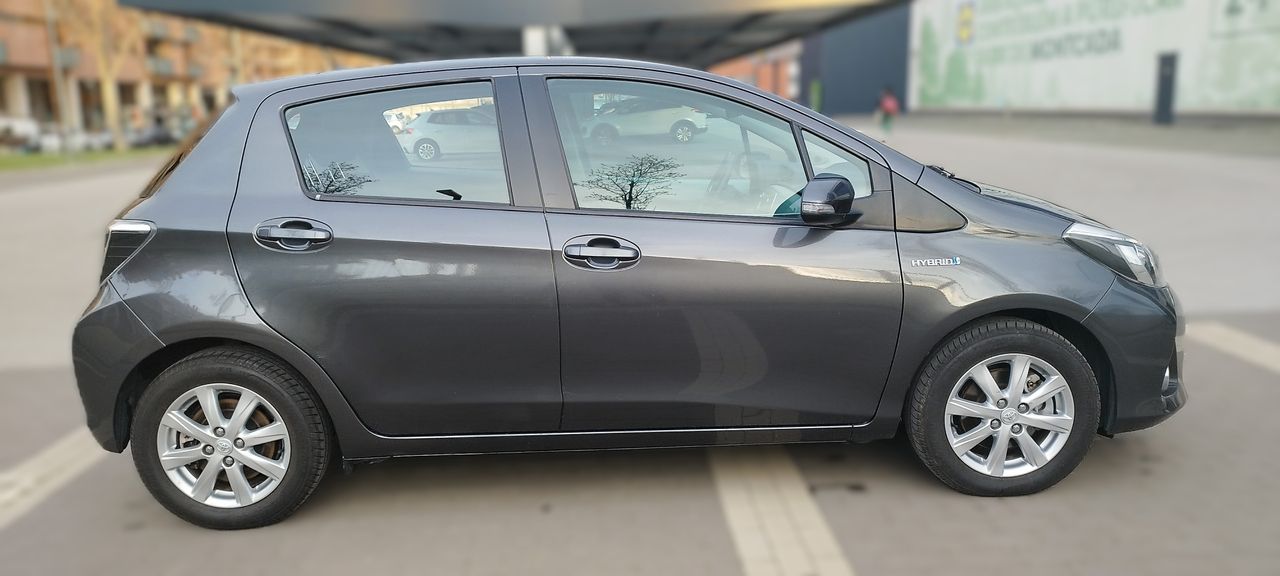 Toyota Yaris 1.5 HSD ACTIVE - Foto 8
