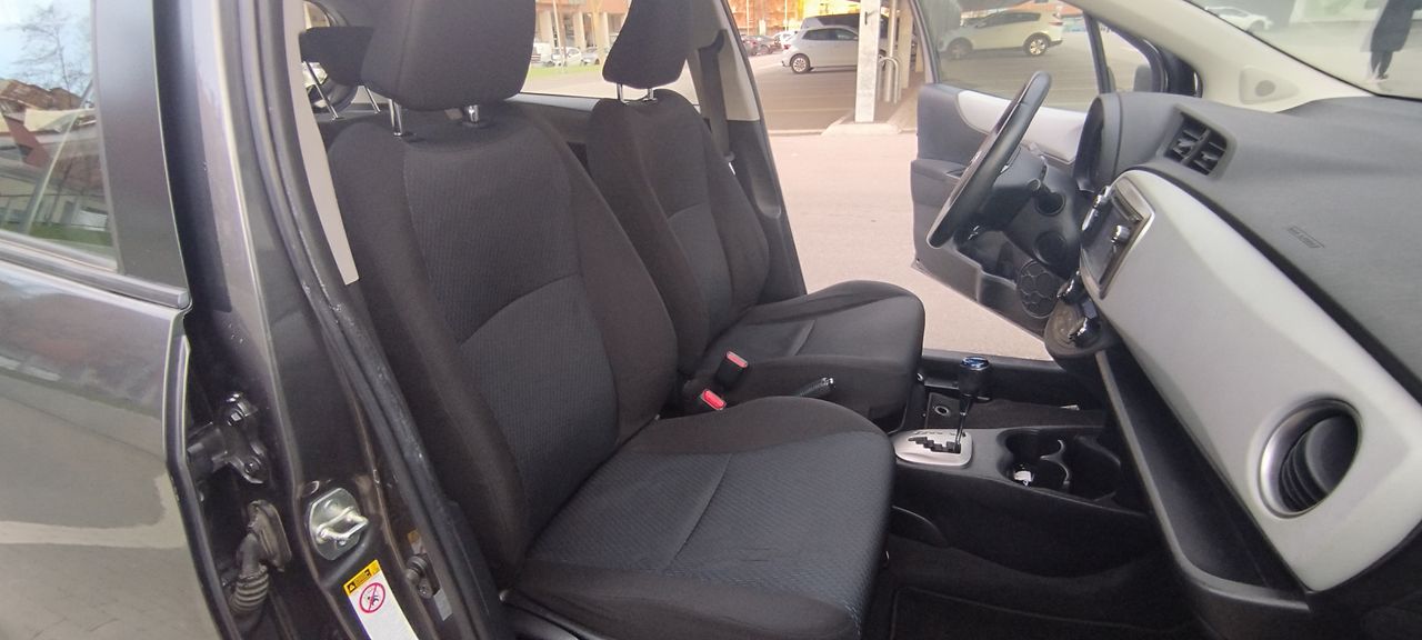 Toyota Yaris 1.5 HSD ACTIVE - Foto 16