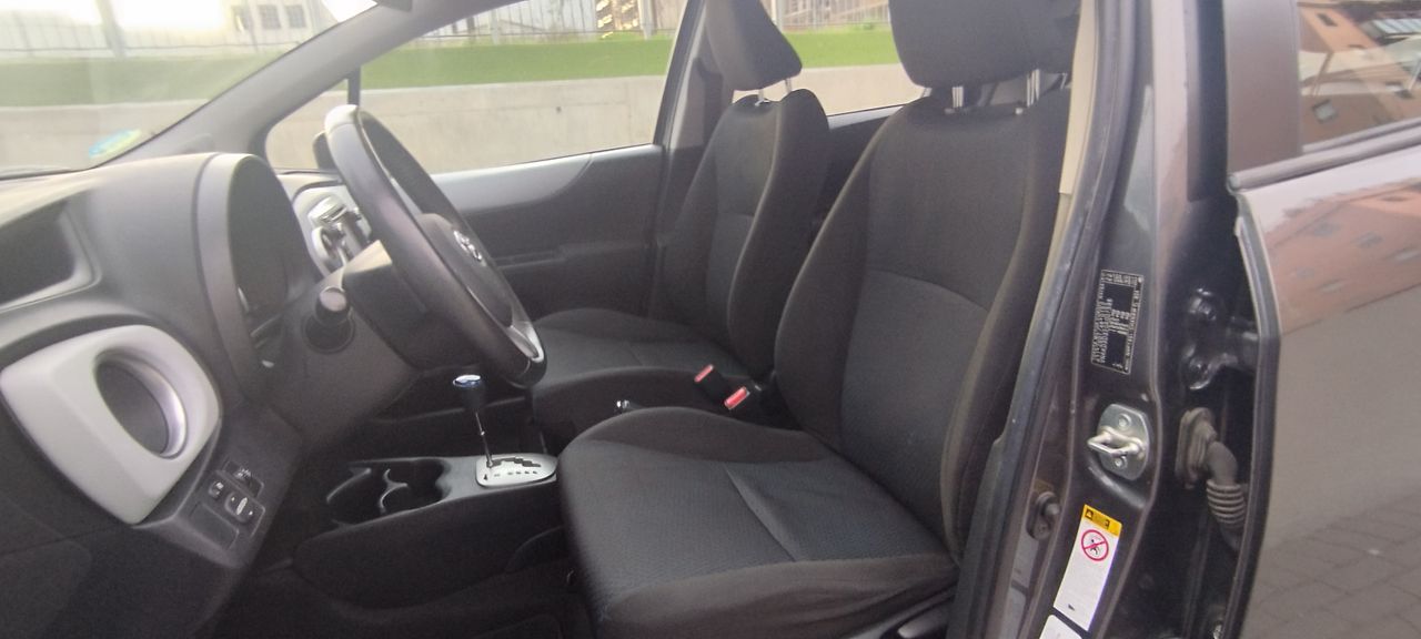 Toyota Yaris 1.5 HSD ACTIVE - Foto 15