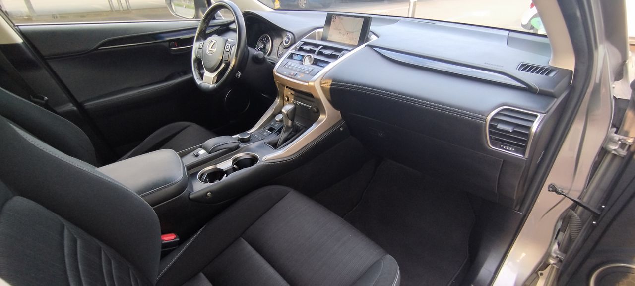 Lexus NX CORPORATE NAVI - Foto 17