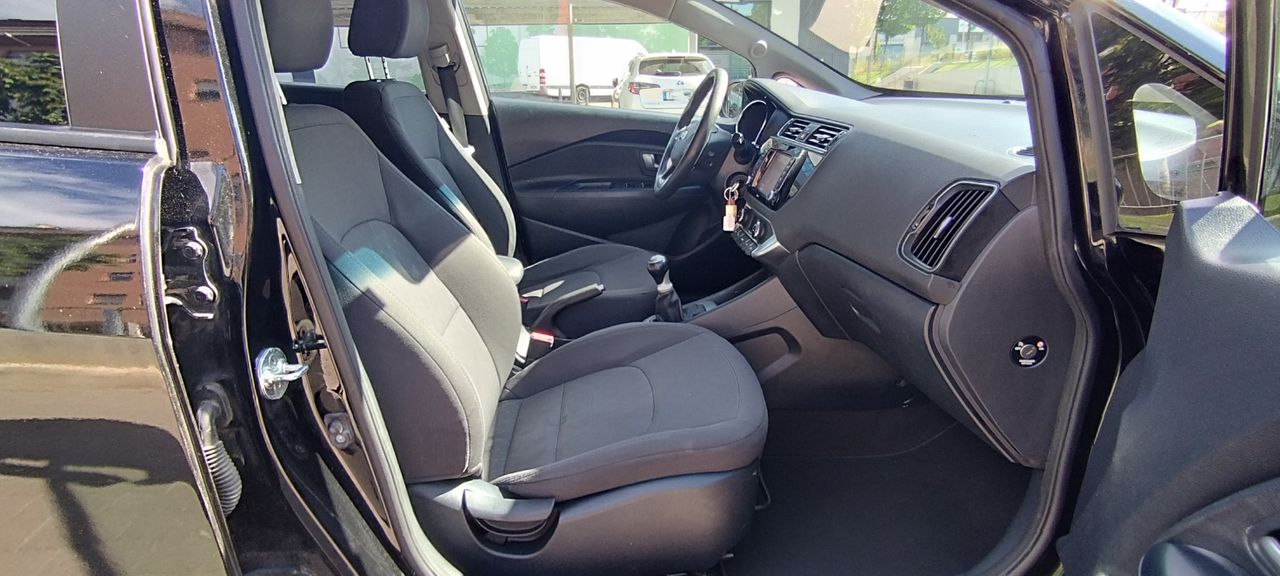Kia Rio XTECH - Foto 15