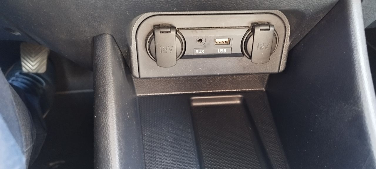 Kia Rio XTECH - Foto 24