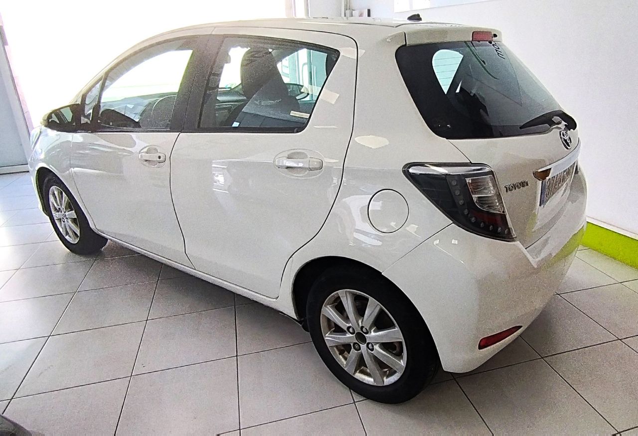 Toyota Yaris 5p Híbrido Active - Foto 9