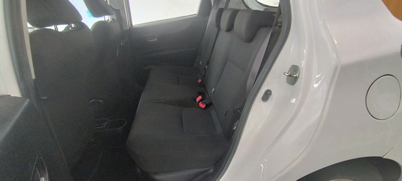 Toyota Yaris 5p Híbrido Active - Foto 14