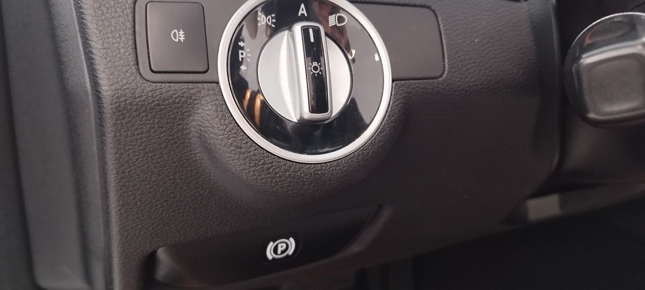 Mercedes Clase E E 200 BlueEFFICIENCY Cabrio Aut. - Foto 26