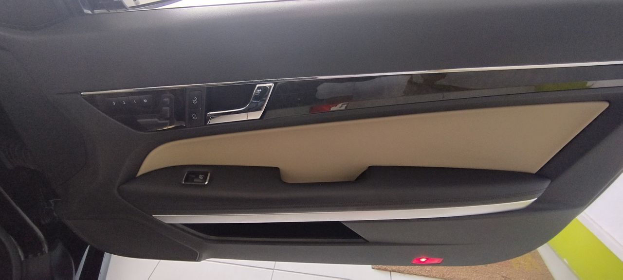 Mercedes Clase E E 200 BlueEFFICIENCY Cabrio Aut. - Foto 30