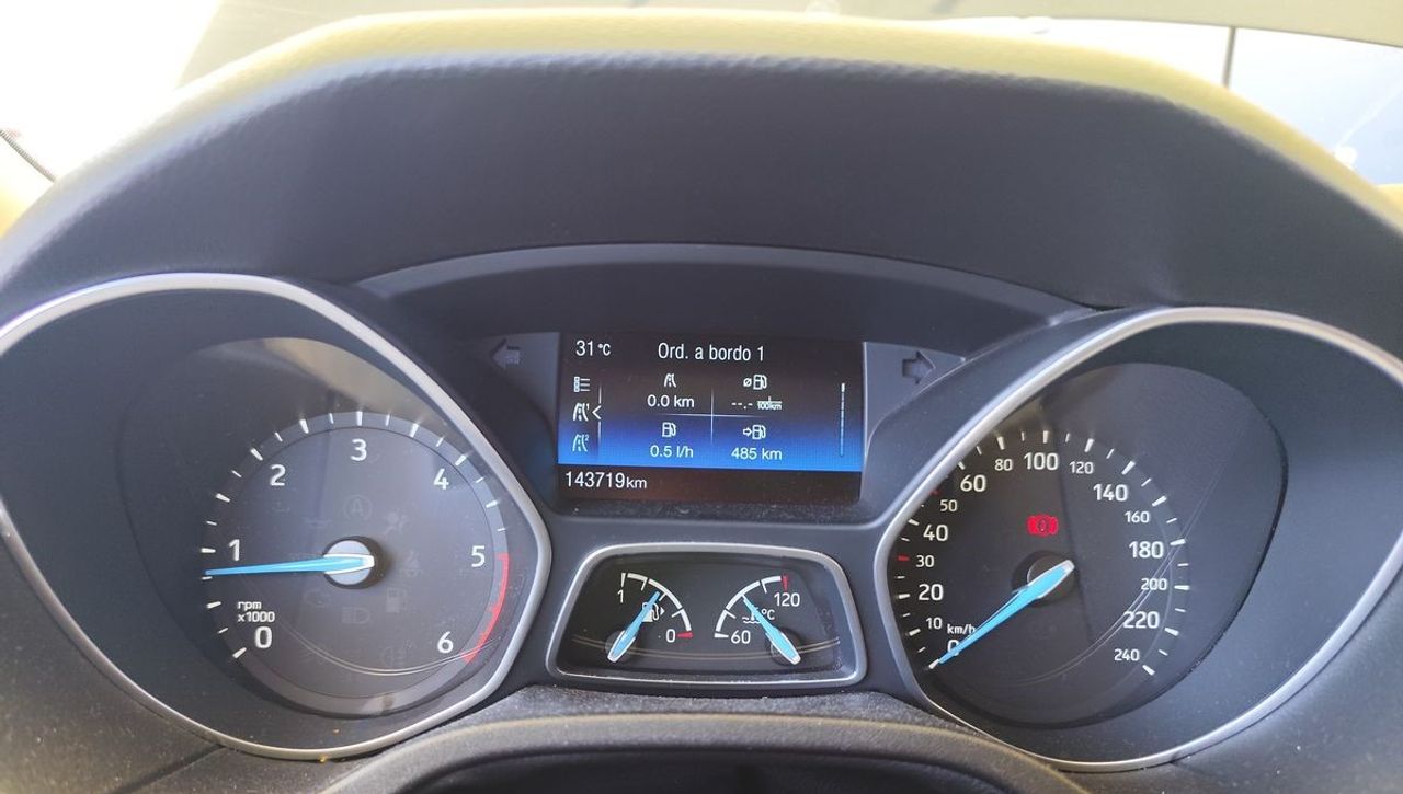 Ford Focus Sportbreak Titanium 1.5 TDCi 120 CV Auto-Start-Stop - Foto 5